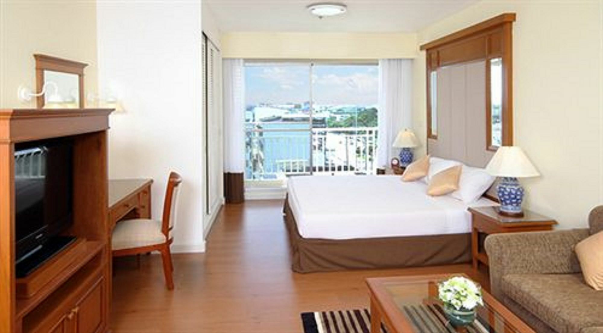 Kameo Grand Hotel & Serviced Apartment, Rayong Ngoại thất bức ảnh