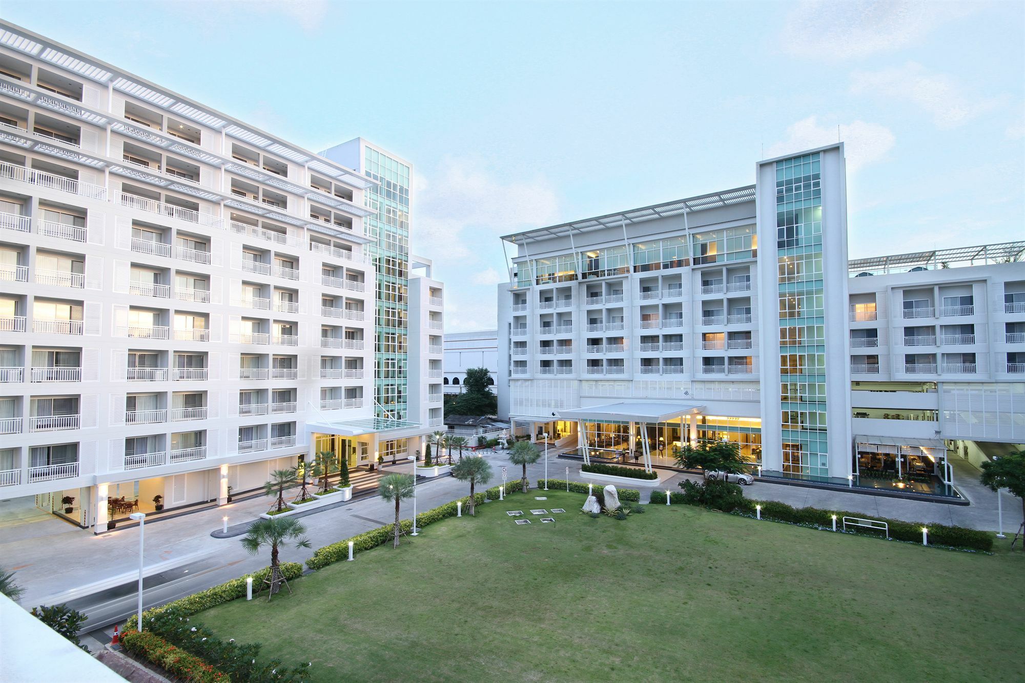 Kameo Grand Hotel & Serviced Apartment, Rayong Ngoại thất bức ảnh