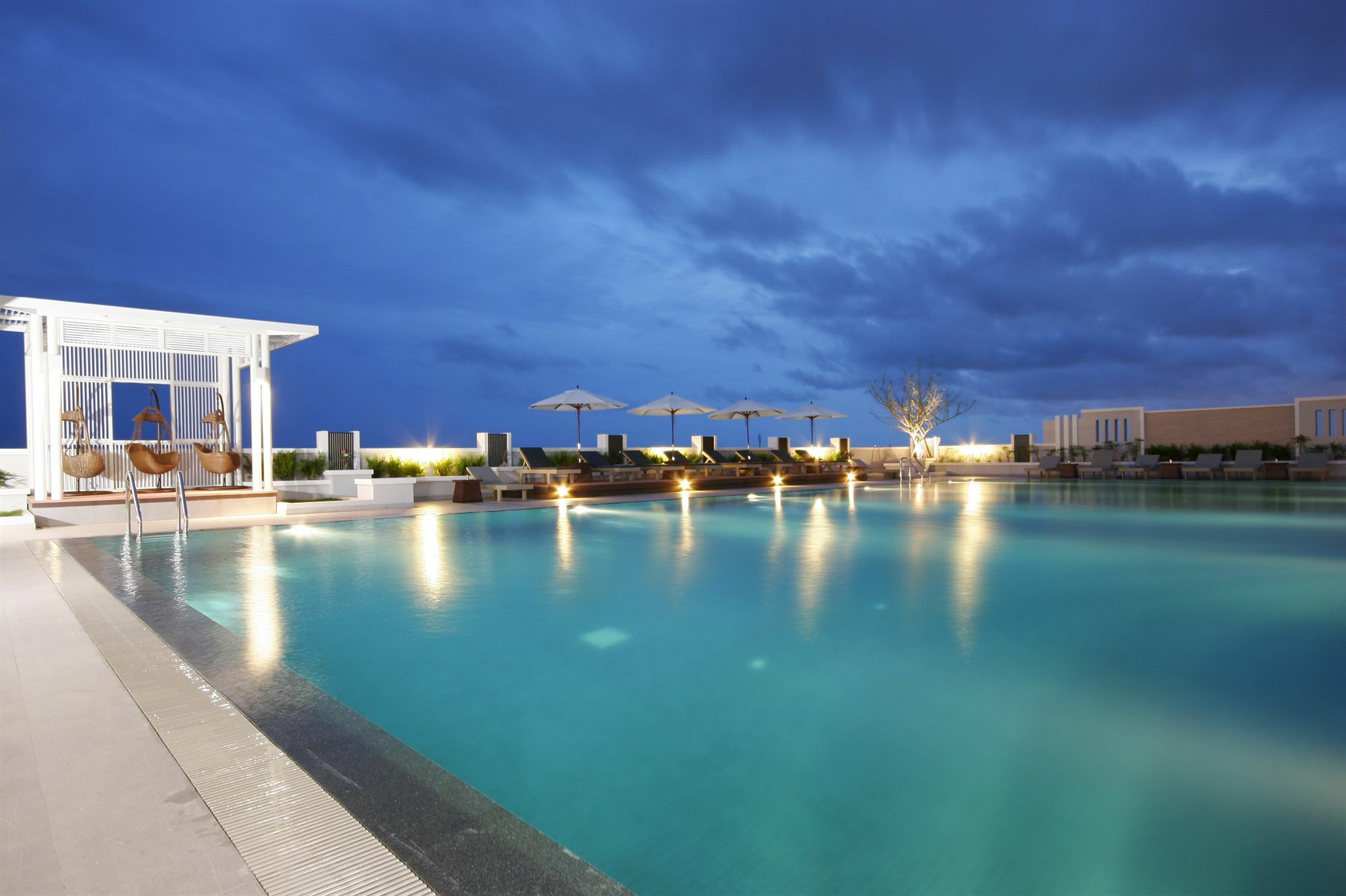 Kameo Grand Hotel & Serviced Apartment, Rayong Ngoại thất bức ảnh