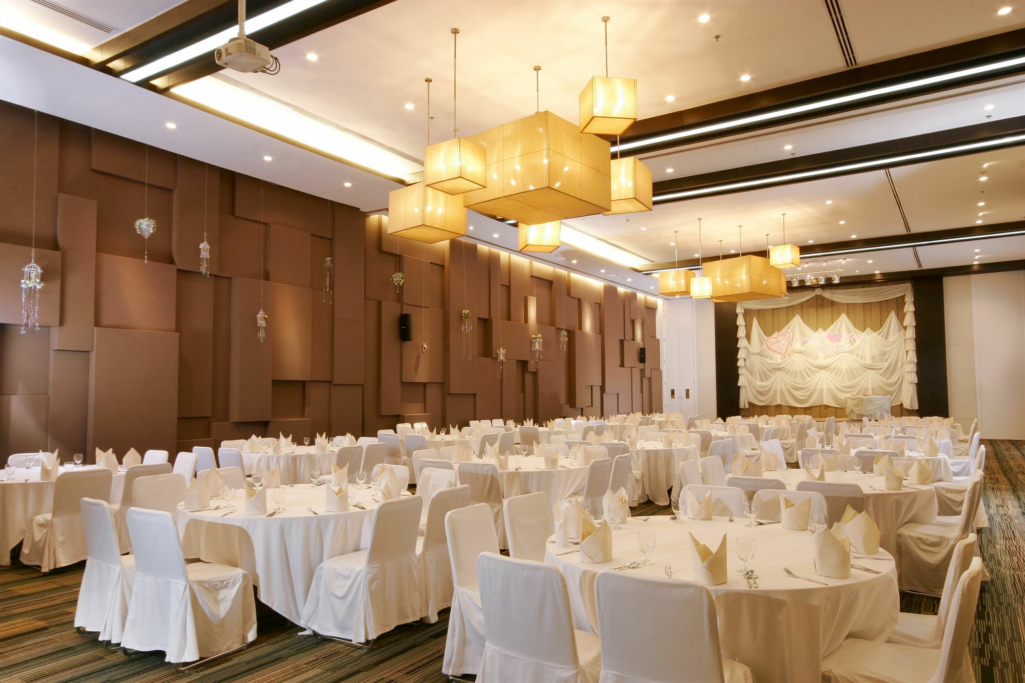 Kameo Grand Hotel & Serviced Apartment, Rayong Ngoại thất bức ảnh
